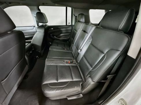 Used 2020 Chevrolet Suburban LT AWD/4WD image 26