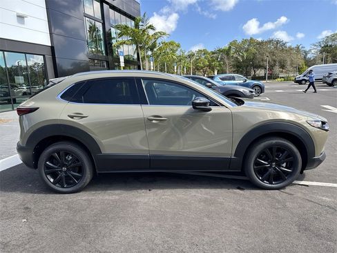 New 2024 MAZDA CX-30 Carbon image 24