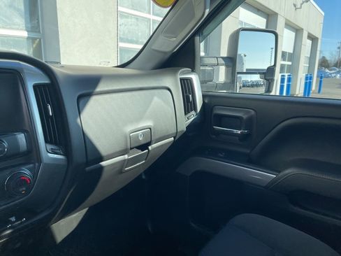 Used 2018 Chevrolet Silverado 2500 LT w/ LT Fleet Convenience Package image 21