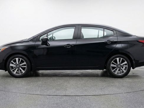 Used 2025 Nissan Versa SV FWD image 5