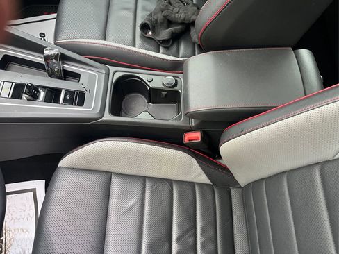 Used 2022 Volkswagen GTI SE image 15