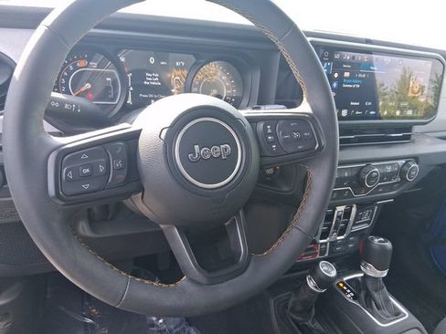 Used 2024 Jeep Wrangler Unlimited Sport AWD/4WD image 13