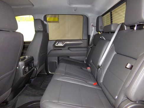 New 2026 GMC Sierra 2500 SLT w/ SLT Premium Package image 13