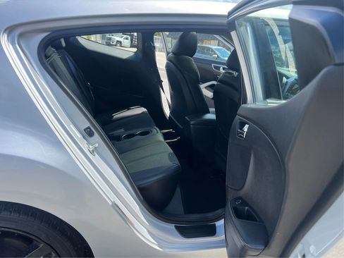 Used 2015 Hyundai Veloster w/ Option Group 03 image 10