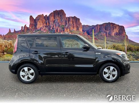 Used 2019 Kia Soul FWD image 8