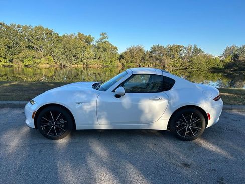 Used 2024 MAZDA MX-5 Miata RF Grand Touring image 2
