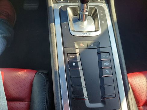 Used 2023 Porsche 718 Cayman RWD image 30