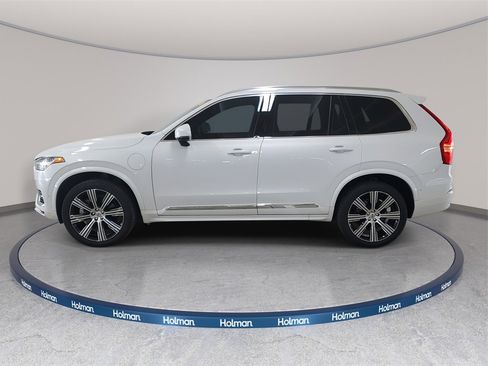 Used 2025 Volvo XC90 T8 Ultra w/ Protection Package Premier image 7