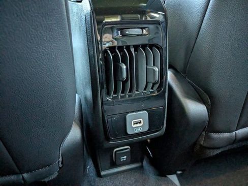 New 2026 Jeep Compass Latitude AWD/4WD image 13