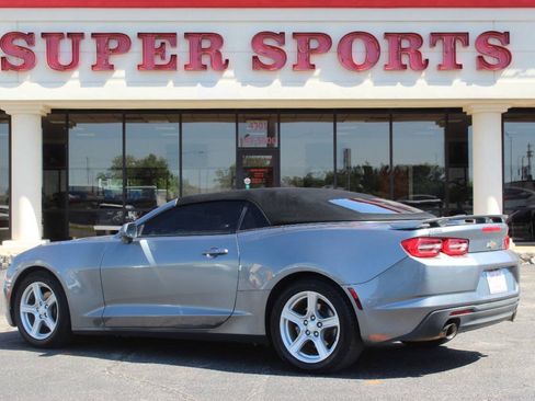 Used 2020 Chevrolet Camaro LT RWD image 8