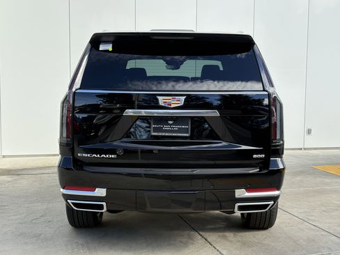 New 2026 Cadillac Escalade Luxury image 8