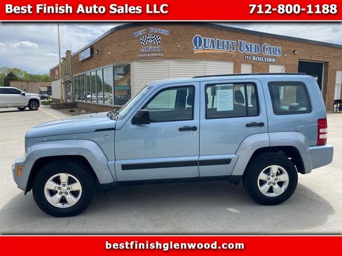 Used 2012 Jeep Liberty Sport w/ Driver Convenience Group image 1