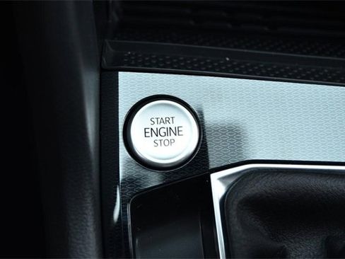 New 2025 Volkswagen Taos SEL image 16