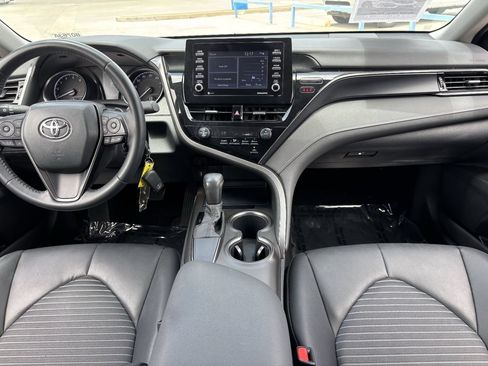 Used 2021 Toyota Camry SE FWD image 13