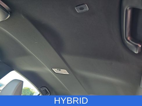 Used 2025 Toyota Camry SE FWD image 27
