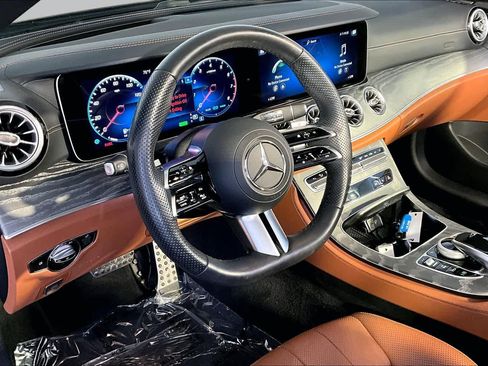 Used 2023 Mercedes-Benz E 450 4MATIC Cabriolet image 18