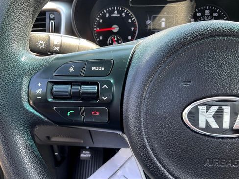 Used 2016 Kia Sorento L FWD image 11