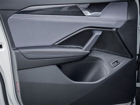 New 2026 Volkswagen Tiguan SE R-Line image 21