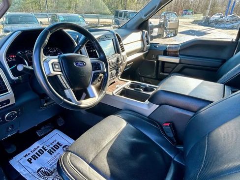 Used 2018 Ford F250 Lariat w/ Chrome Package image 2