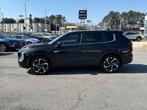 Used 2023 Mitsubishi Outlander SE image 4