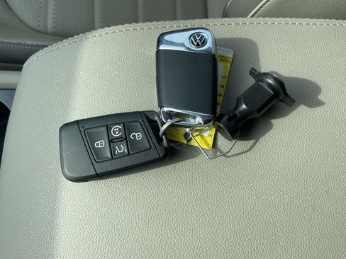 Used 2023 Volkswagen Atlas SEL Premium image 36