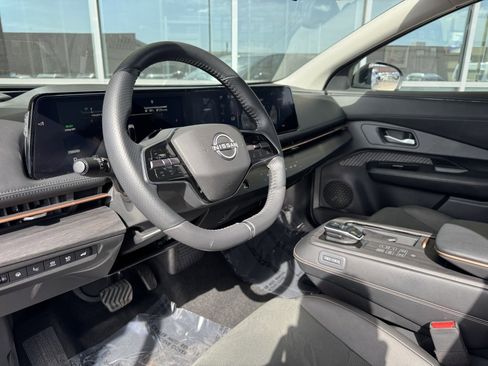 Used 2023 Nissan Ariya FWD image 35