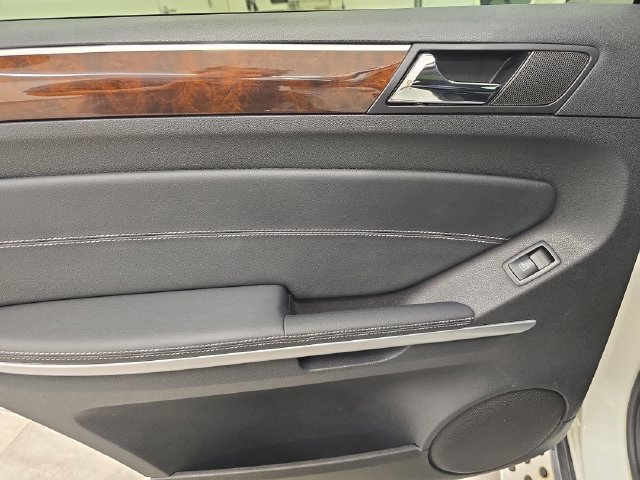 Used 2011 Mercedes-Benz GL 450 4MATIC image 20