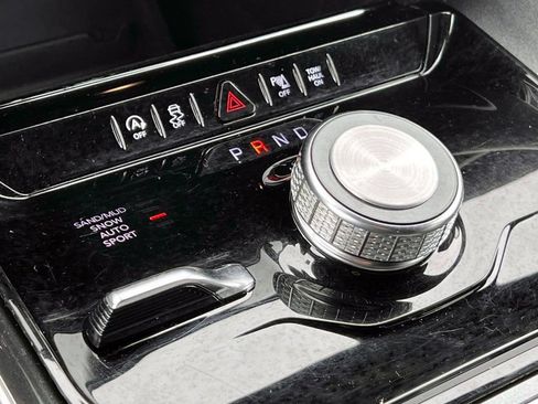 Used 2022 Jeep Wagoneer Series I w/ Convenience Group I AWD/4WD image 29
