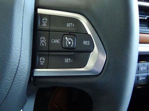 Certified 2025 Jeep Compass Limited w/ Elite Group image 26