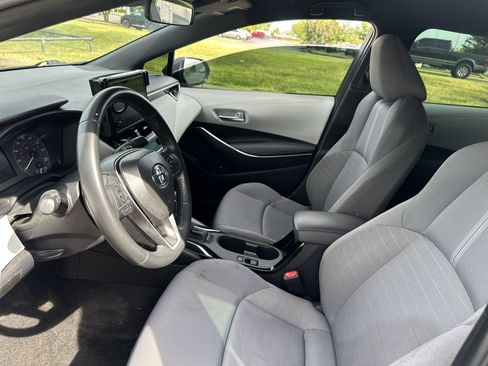 Used 2025 Toyota Corolla SE FWD image 16