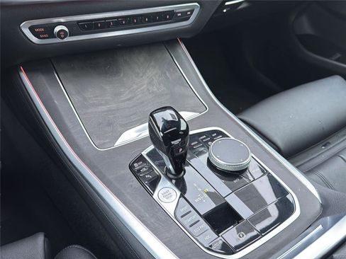 Used 2022 BMW X5 xDrive40i w/ Premium Package image 18