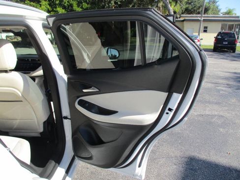 Used 2020 Buick Encore GX Select w/ Advanced Technology Package image 25