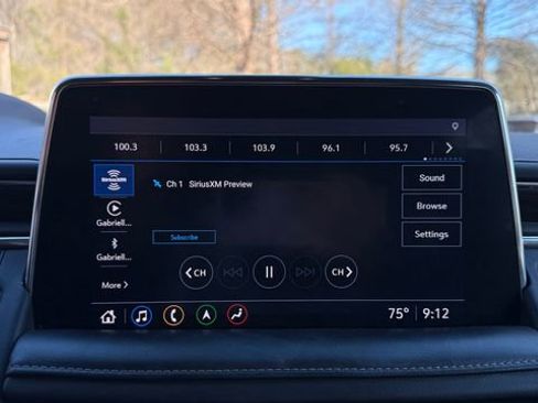 Used 2021 Chevrolet Suburban Premier w/ Premium Package image 19