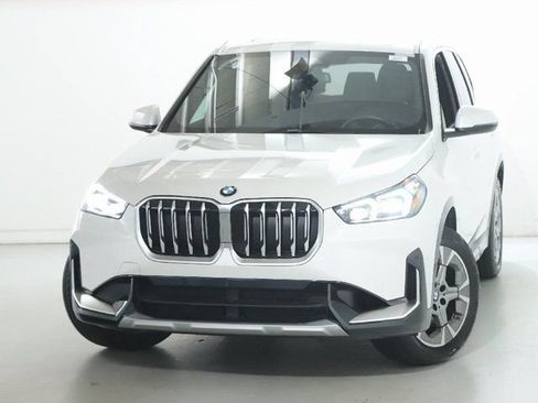 Used 2026 BMW X1 xDrive28i w/ Convenience Package AWD/4WD image 3