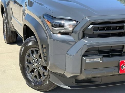 Used 2026 Toyota 4Runner SR5 AWD/4WD image 4