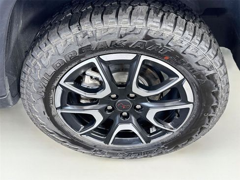 Used 2025 Jeep Compass Trailhawk AWD/4WD image 22
