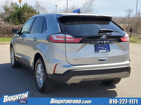 Certified 2023 Ford Edge SEL w/ Convenience Package AWD/4WD image 3