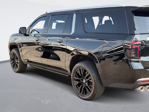 Used 2024 Chevrolet Suburban High Country w/ Advanced Technology Package AWD/4WD image 7