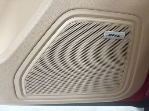 Certified 2025 Porsche Macan image 24