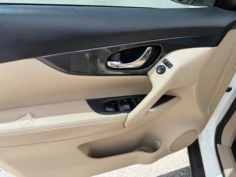 Used 2014 Nissan Rogue SL FWD image 21
