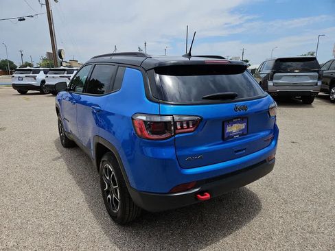 Used 2025 Jeep Compass Trailhawk AWD/4WD image 6