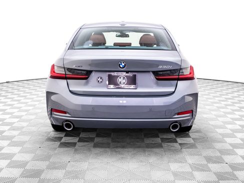 Used 2025 BMW 330i xDrive Sedan AWD/4WD image 4