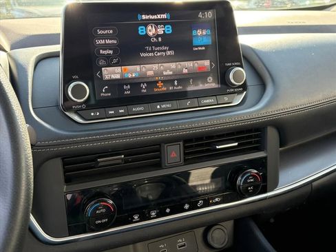 Used 2023 Nissan Rogue SV AWD/4WD image 12