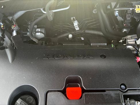 Used 2024 Honda HR-V Sport image 32