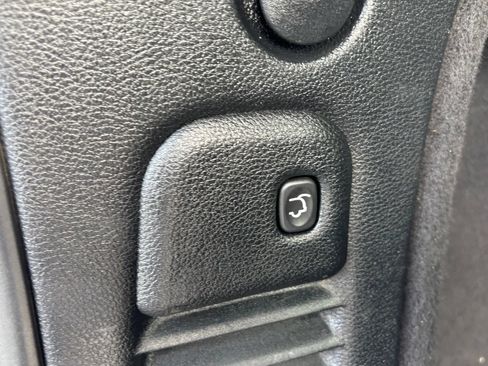 Used 2018 Dodge Durango R/T w/ Technology Group AWD/4WD image 6