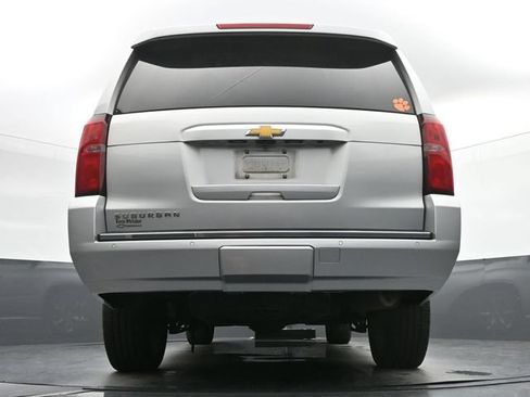 Used 2016 Chevrolet Suburban LTZ RWD image 13