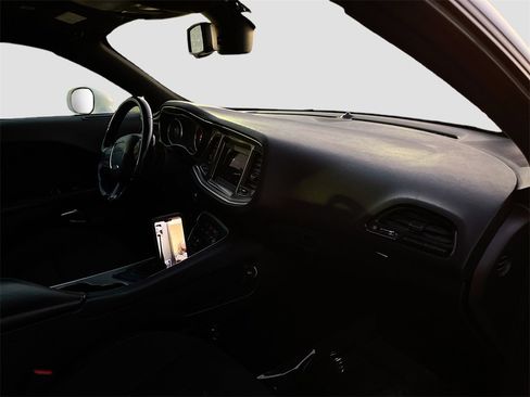 Used 2020 Dodge Challenger R/T image 30