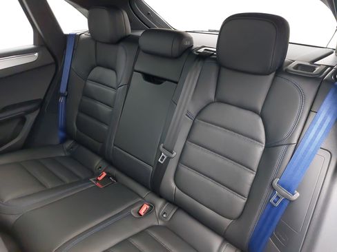 Used 2025 Porsche Macan Turbo image 16