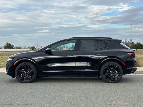 New 2026 Chevrolet Equinox EV RS image 7