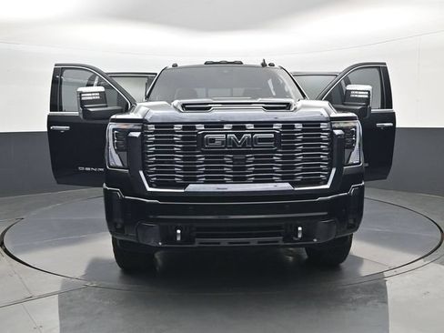 Used 2024 GMC Sierra 2500 Denali Ultimate AWD/4WD image 31